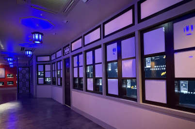 たくさん並ぶ水槽から、自分の番号を探そう！