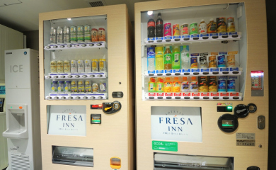 Vending machines (2nd floor)