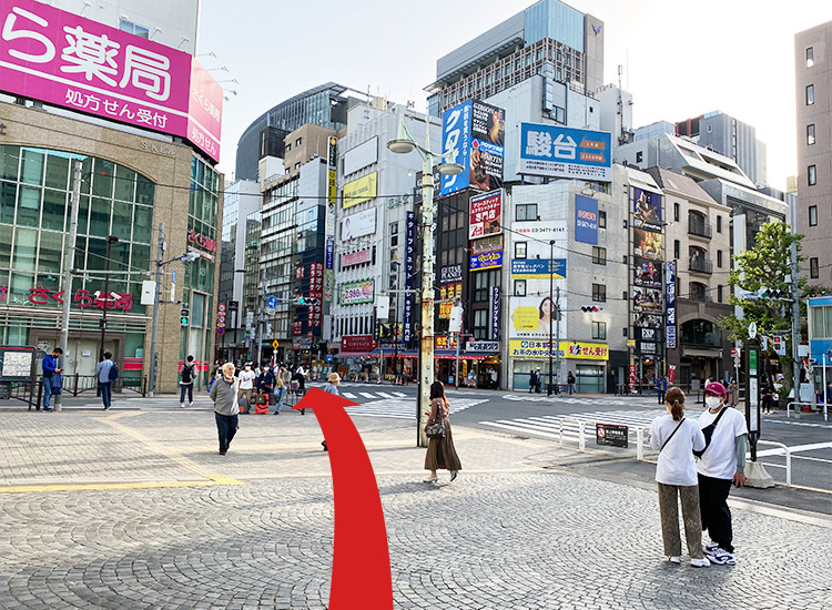 Go out the Ochanomizubashi Ticket Gate and go diagonally to the left, on the side of Sakura Pharmacy.