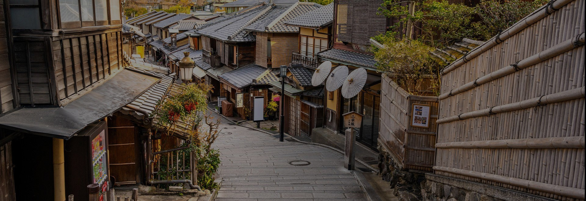 A 5 minute walk from Gojo Station and Kiyomizu-Gojo Station, excellent to sightseeing spots