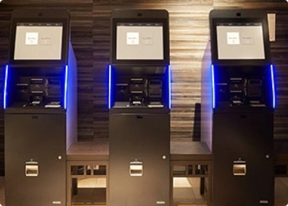 写真：チェックイン端末