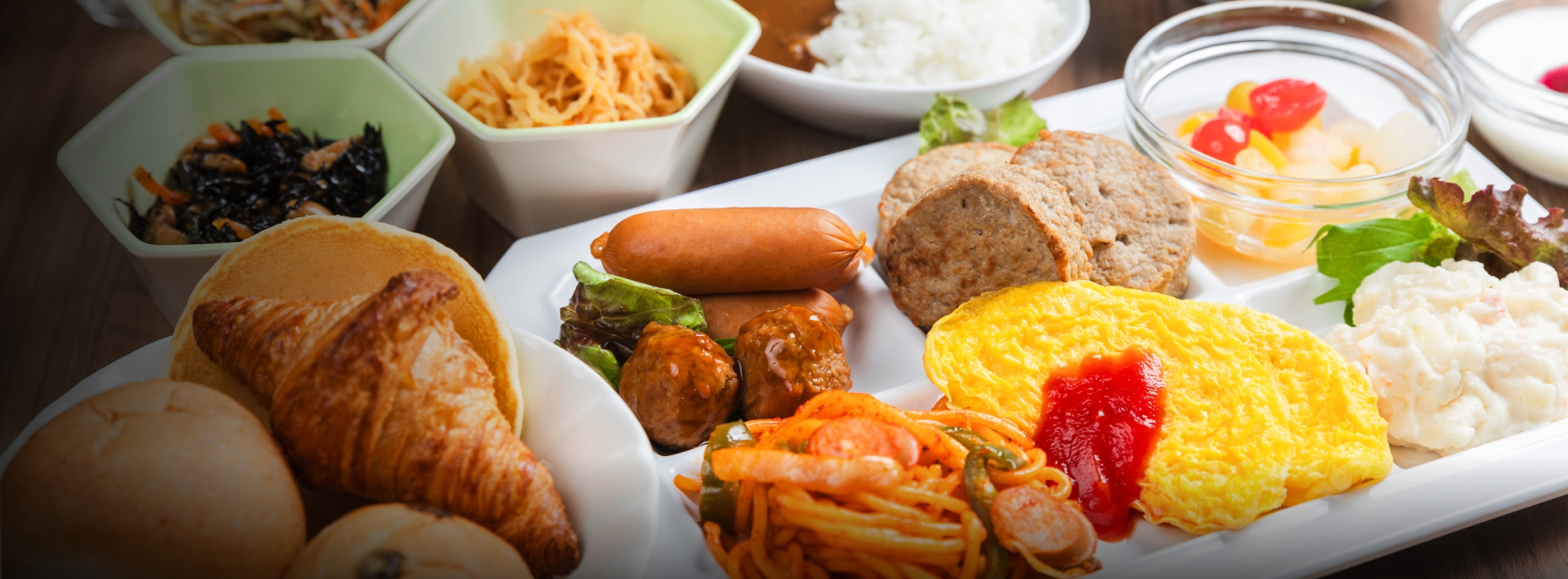 朝食はヘルシーな和食を中心とした日替わりメニュー