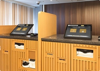 セルフチェックイン・チェックアウト端末