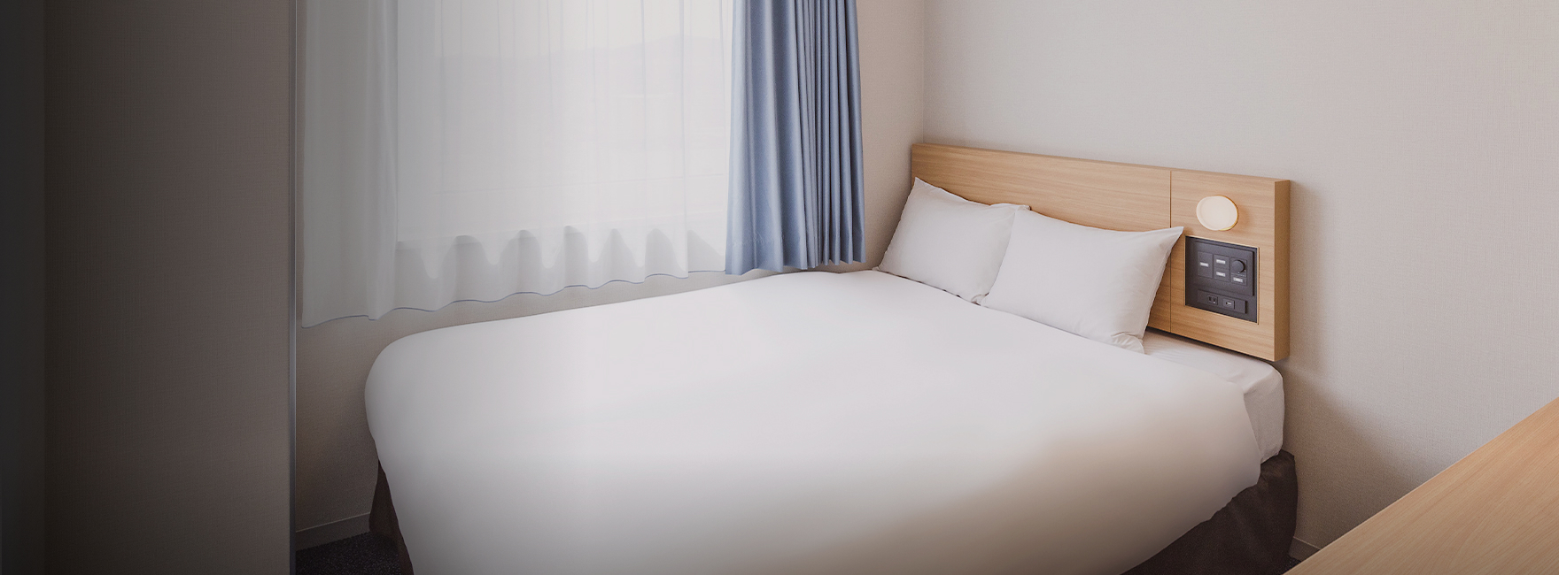 『最上の眠り』をお約束するシモンズ社製ベッドを全室に導入