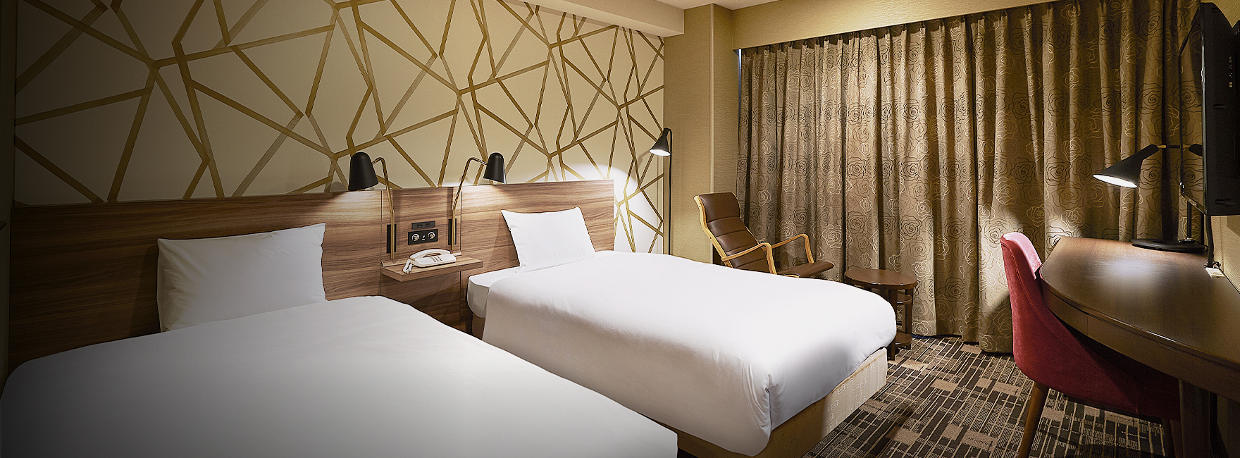 『最上の眠り』をお約束するシモンズ社製ベッドを全室に導入