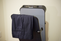 画像:ズボンプレッサー