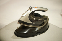 画像：アイロン・アイロン台