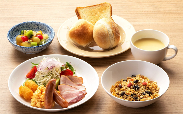 朝食盛り付け例（洋食）