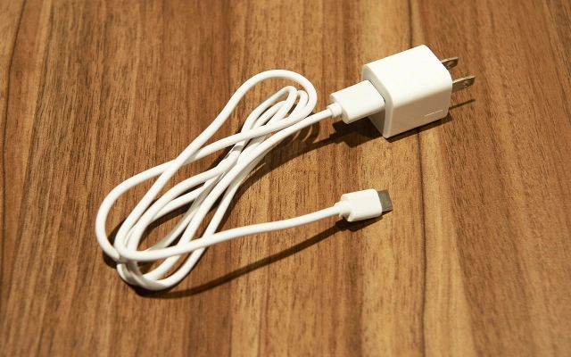 USB電源・携帯用充電ケーブル
