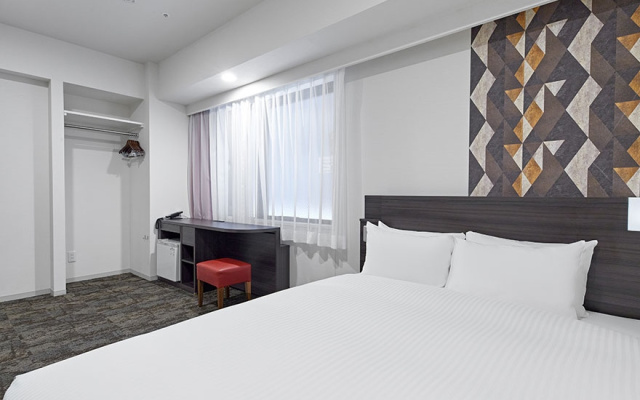 ユニバーサルダブル