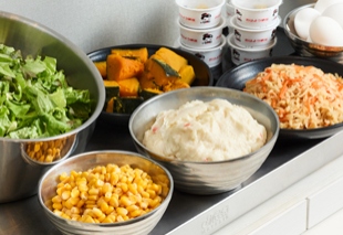 ビュッフェコーナー