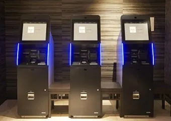 セルフチェックイン・チェックアウト端末「スマーレ」