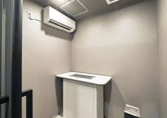 喫煙ブース