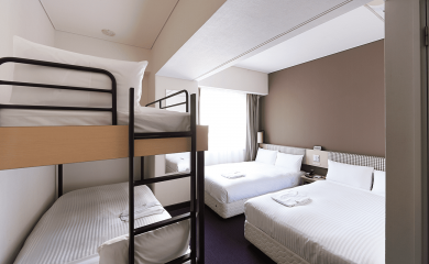 Family Room(bunk beds)