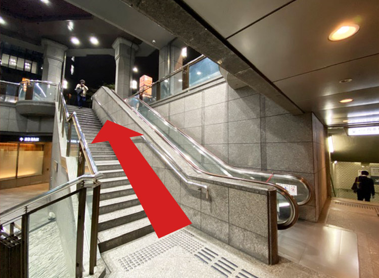 If you go up, you will get to the major intersection of Shijo Karasuma.