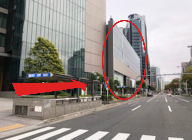 朝MIDLAND SQUARE方向前進。