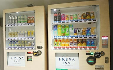 自動售貨機角落