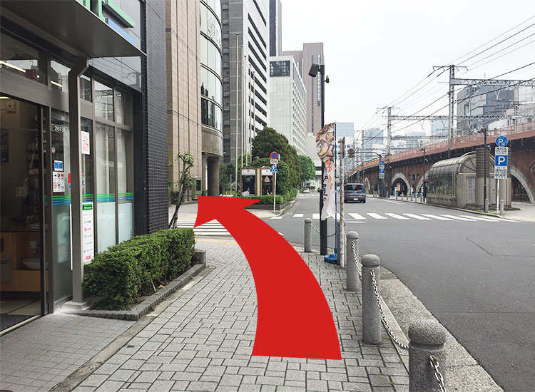 Pass FamilyMart and go left.