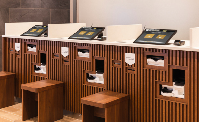 Check in / Check out machines 