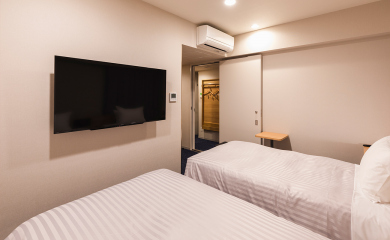 連通房 (Connecting Room)