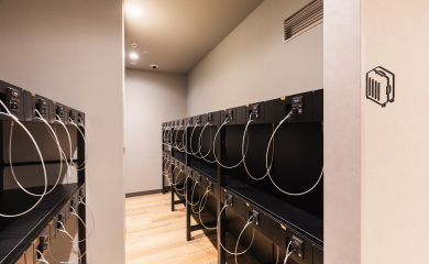 Self cloakroom