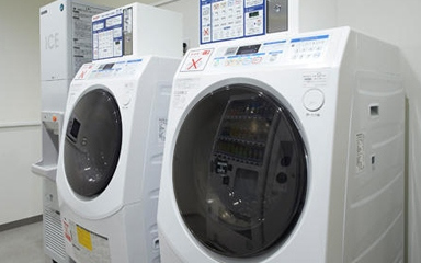 Coin-operated laundry