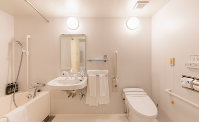 浴室  (Universal Double room)