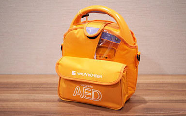 AED（自動体外除細動器）