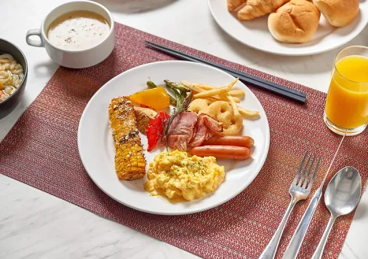 レストラン「BST」