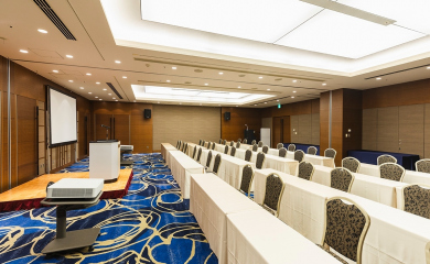 1F Main Conference Room　Fuyo　2/3： Classroom setup (maximum 112 seats)